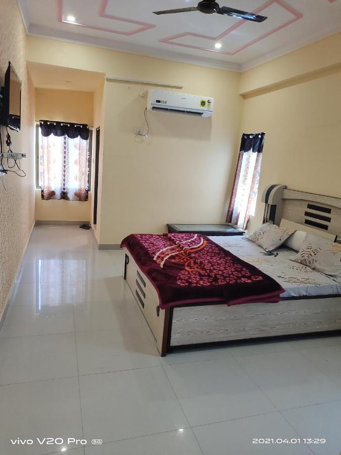 Hotel Purnima Palace Fatehpur  Екстер'єр фото